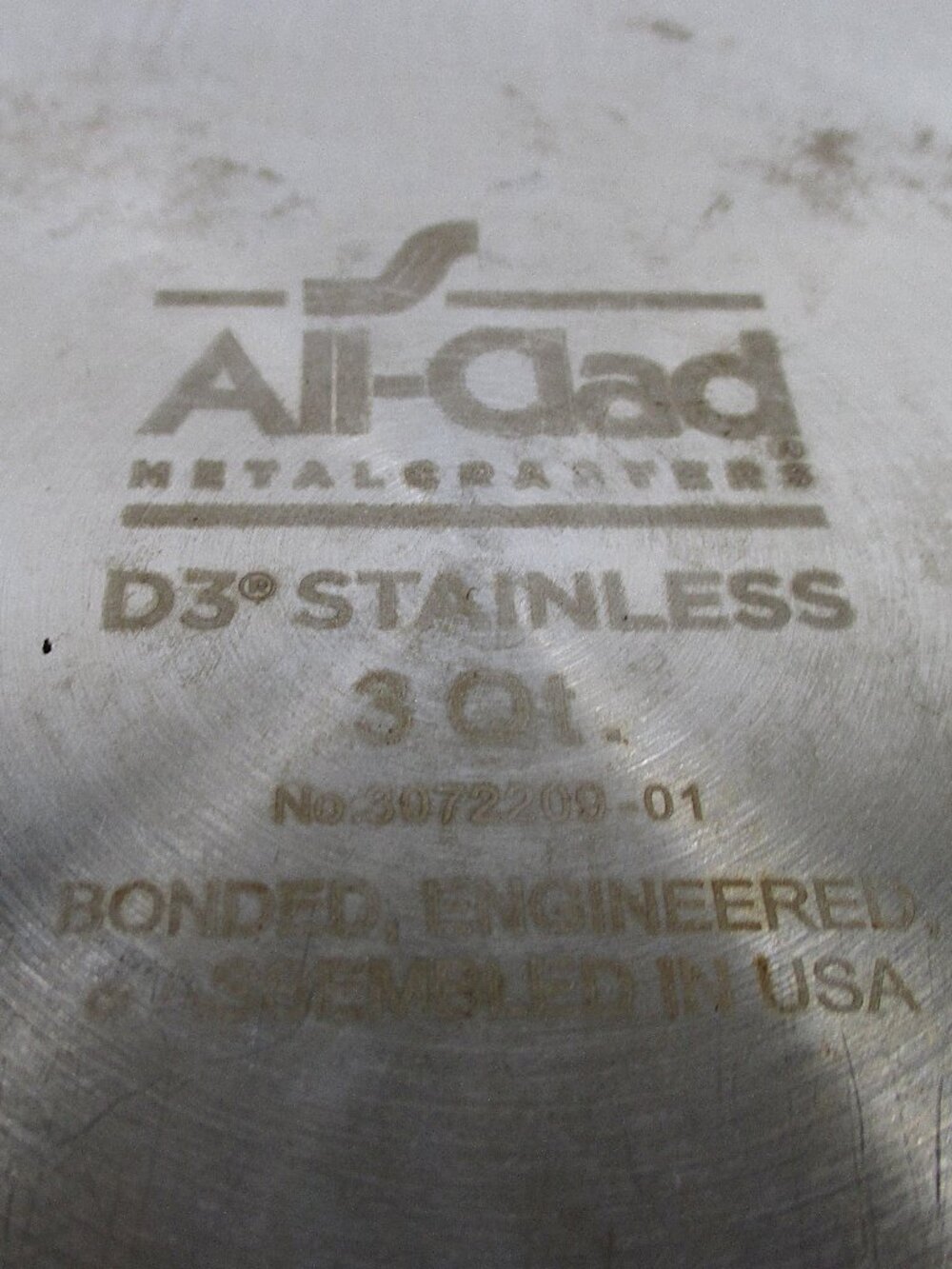 ALL CLAD D3 STAINLESS 3QT SAUCEPAN & LID - Picture 12 of 14